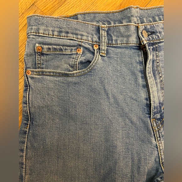 Men’s Levi Slim fit Jean - Picture 2 of 4